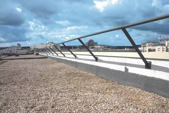 Installation d'isolant thermique
